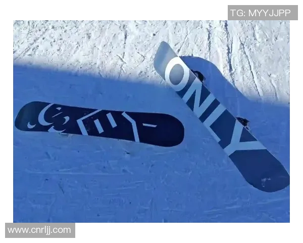 滑雪设备全解析:从滑雪板到护具,助你轻松入门与挑战极限