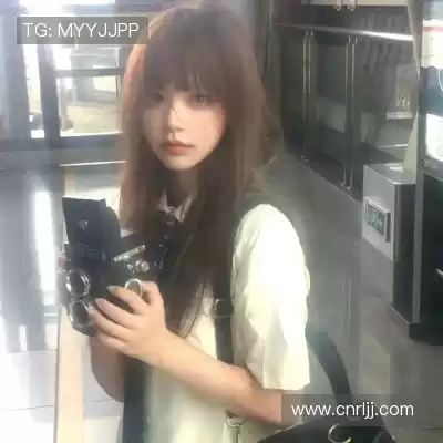 华菁俭